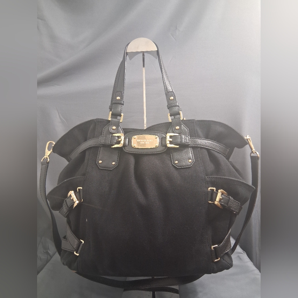 Michael Kors Gansevoort Cloth And Leather  Black Tote Bag With Gold Hardware